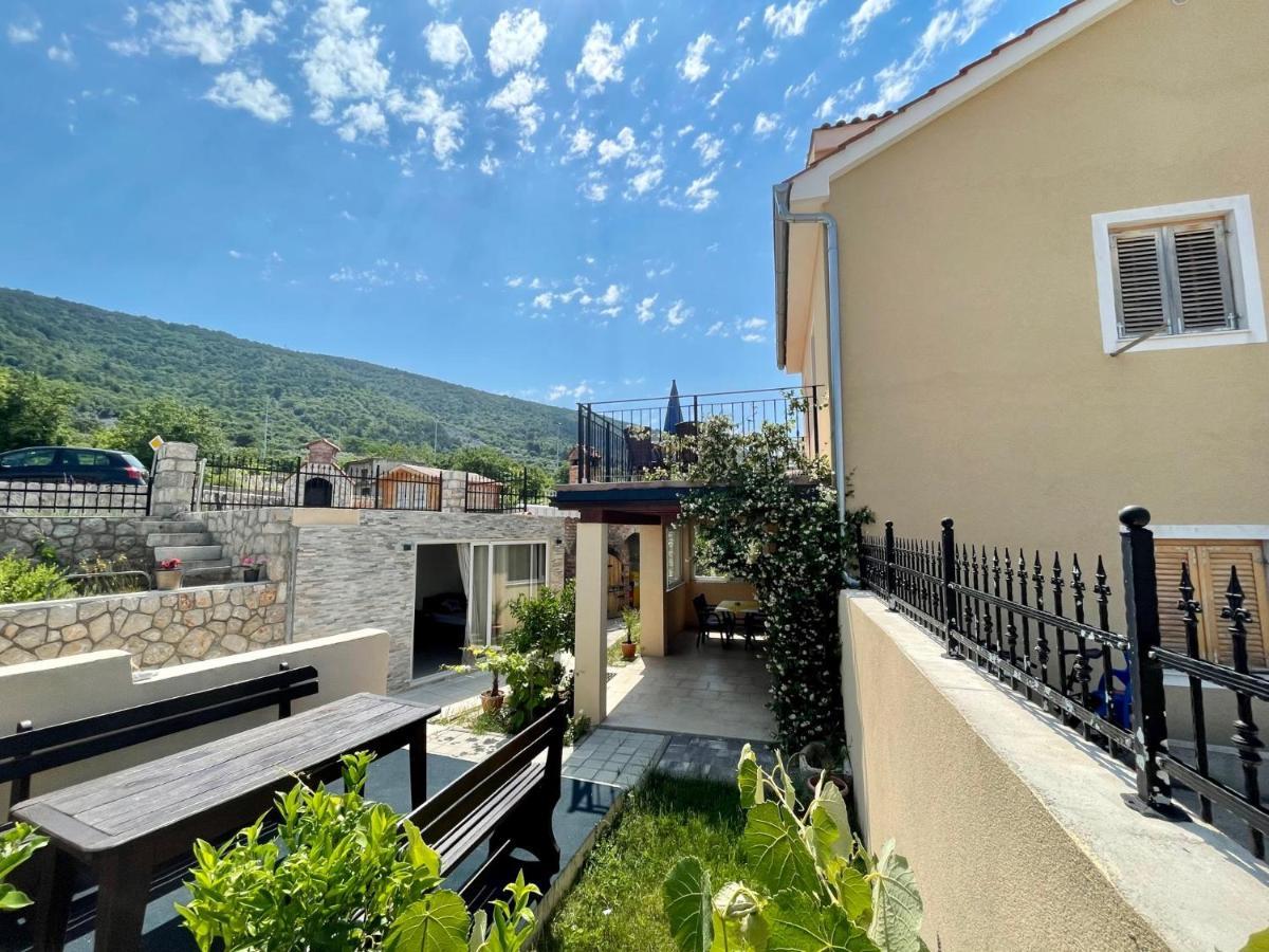 Lovro #1 & #2 Apartments Cres Bagian luar foto