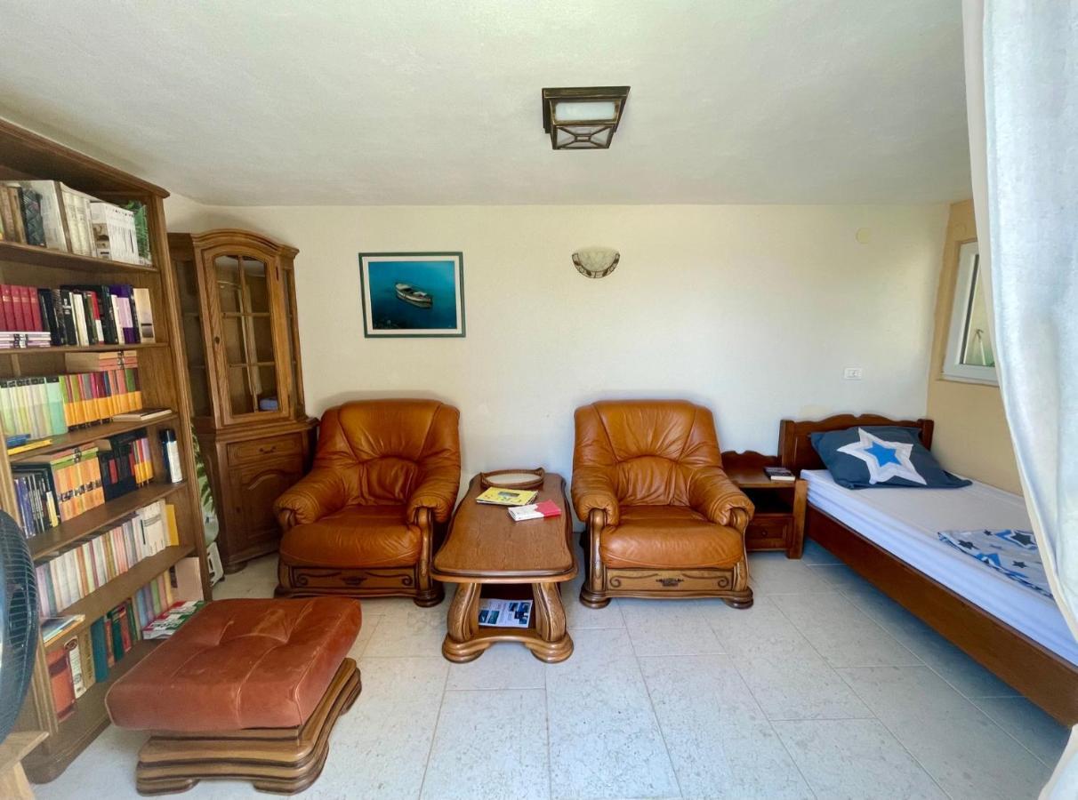 Lovro #1 & #2 Apartments Cres Bagian luar foto