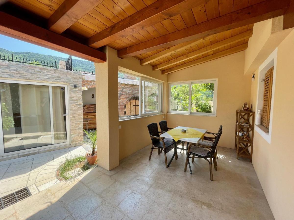 Lovro #1 & #2 Apartments Cres Bagian luar foto