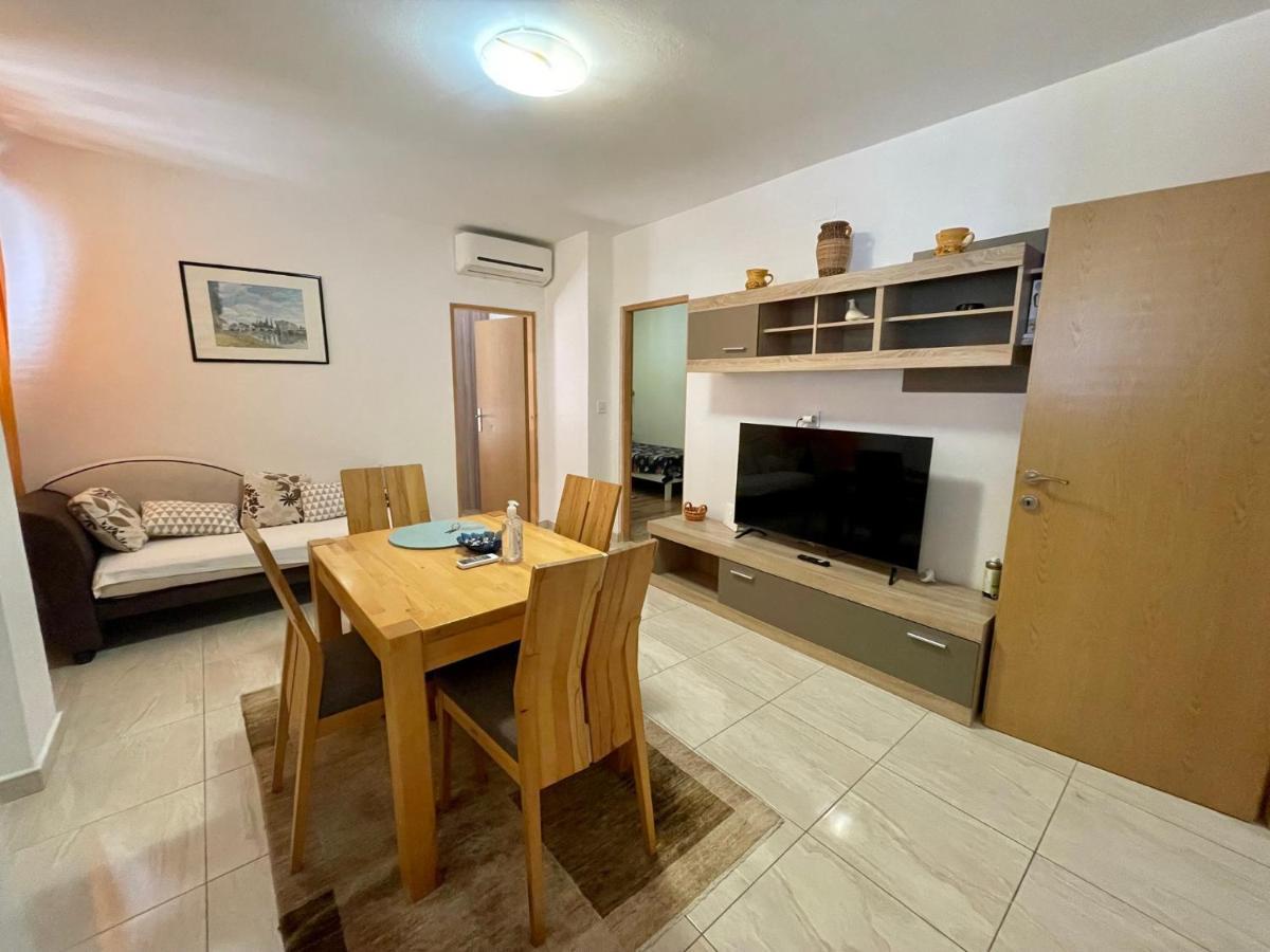 Lovro #1 & #2 Apartments Cres Bagian luar foto