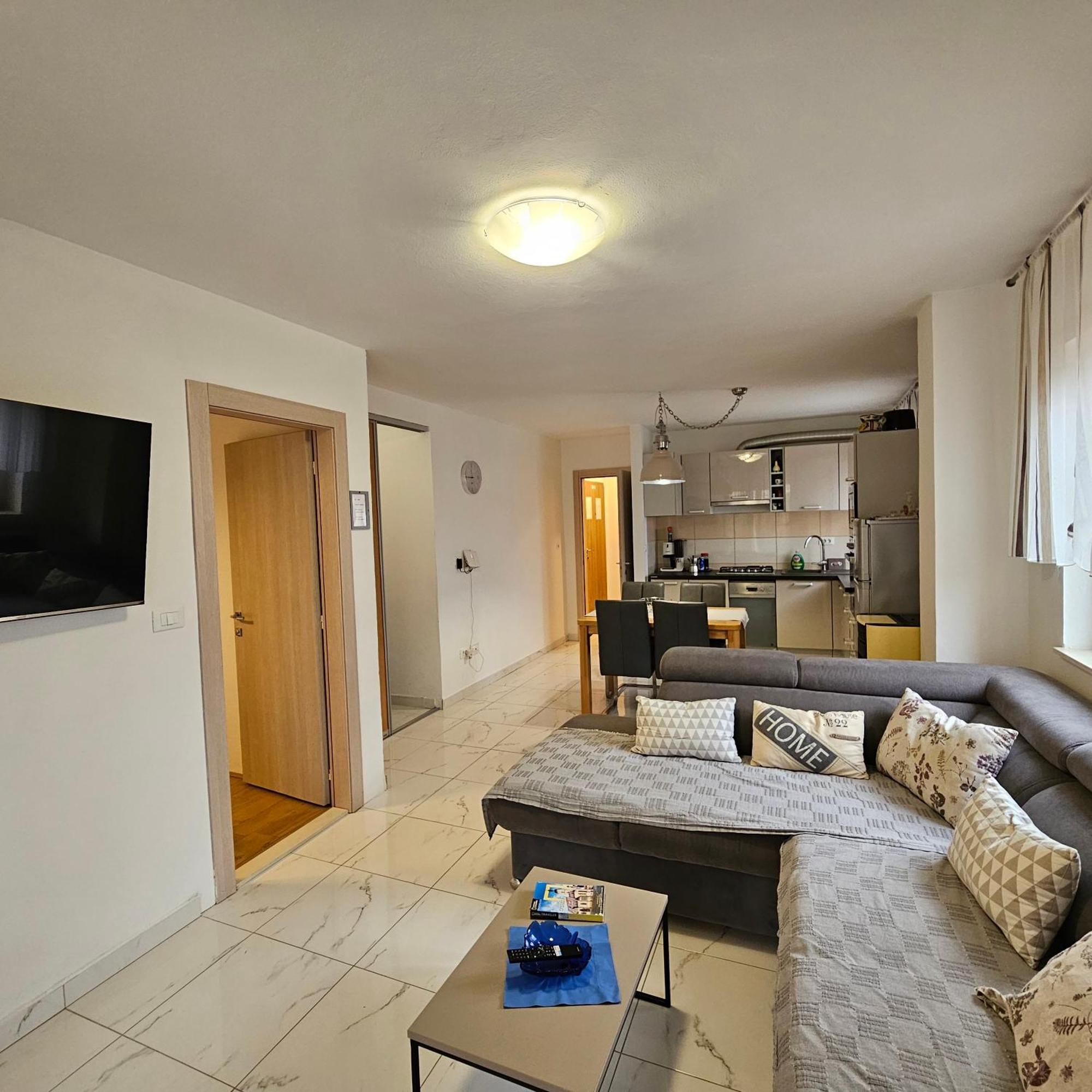 Lovro #1 & #2 Apartments Cres Bagian luar foto